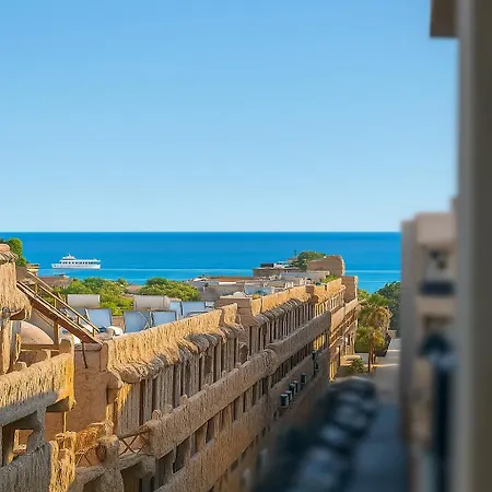 Selena Bay Luxury Sea View 1Br Apartment, Private Beach And Pool