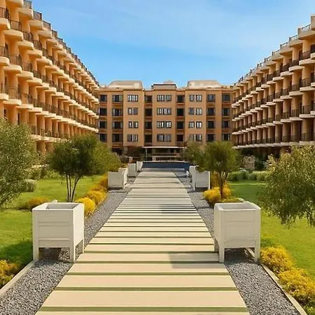 Selena Bay Luxury Sea View 1Br Apartment, Private Beach And Pool