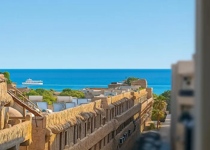 Selena Bay Luxury Sea View 1br Apartment, Private And Pool 3*