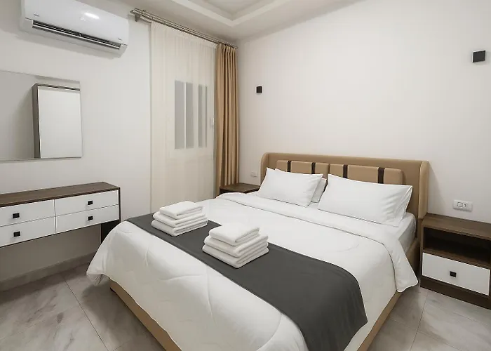 Selena Bay Luxury Sea View 1br Apartment, Private And Pool Apartmanhotel