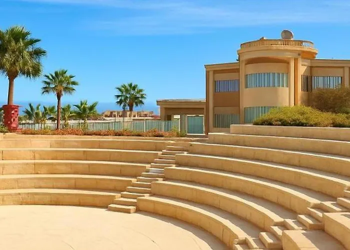 Selena Bay Luxury Sea View 1br Apartment, Private And Pool
